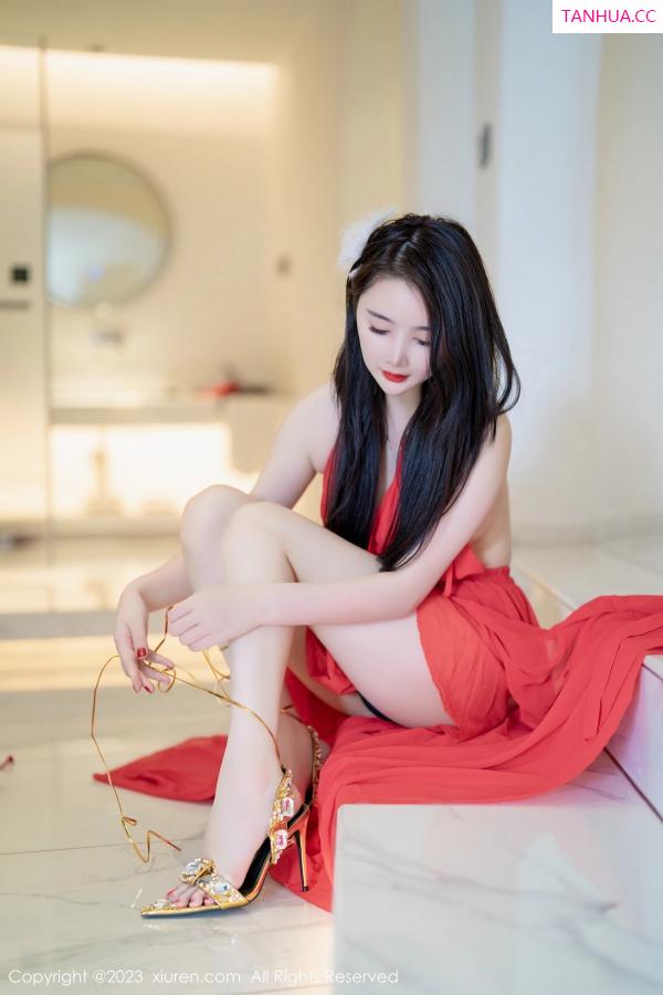 Summer宝宝  [XiuRen]高清写真图 2023.10.17 No.7517 Summer宝宝 丝袜美腿第32张图片